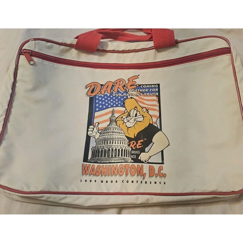 Rare Vintage 90's D.A.R.E To Resist Drugs And Violence Washington DC Bag